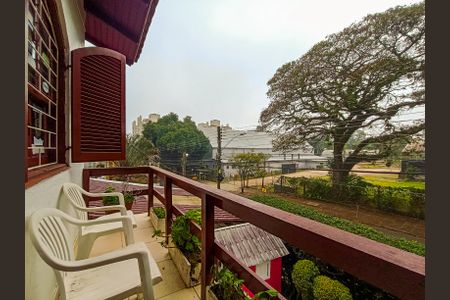 Casa à venda com 143m², 4 quartos e 2 vagas Casa à venda com 143m², 4 quartos e 2 vagasVaranda da Suíte