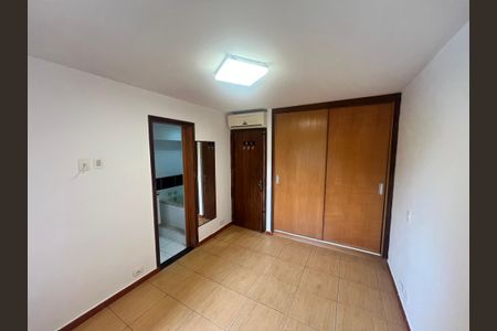 Apartamento à venda com 98m², 3 quartos e 1 vagaSuíte