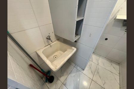 Apartamento à venda com 98m², 3 quartos e 1 vagaÁrea de Serviço