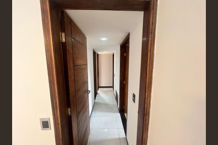 Apartamento à venda com 98m², 3 quartos e 1 vagaCorredor