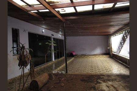 Casa à venda com 330m², 3 quartos e 3 vagasGaragem
