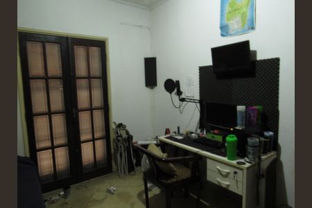 Casa à venda com 330m², 3 quartos e 3 vagasSuíte