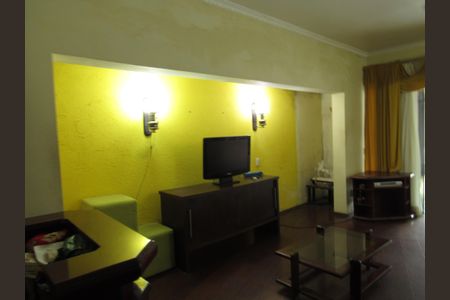 Casa à venda com 330m², 3 quartos e 3 vagasSala