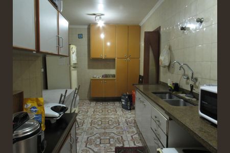 Casa à venda com 330m², 3 quartos e 3 vagasCozinha