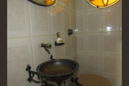 Casa à venda com 330m², 3 quartos e 3 vagasLavabo