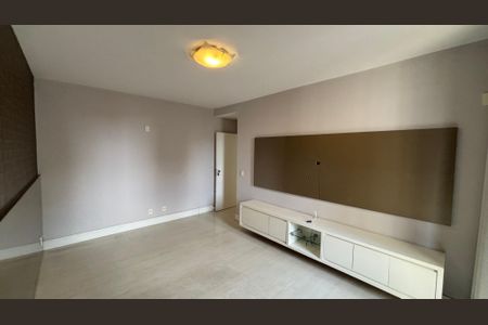 Apartamento à venda com 270m², 4 quartos e 3 vagas Apartamento à venda com 270m², 4 quartos e 3 vagasSuíte 1