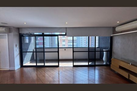 Apartamento à venda com 270m², 4 quartos e 3 vagas Apartamento à venda com 270m², 4 quartos e 3 vagasSala