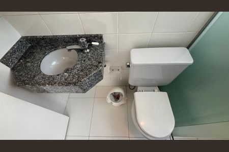 Apartamento à venda com 270m², 4 quartos e 3 vagas Apartamento à venda com 270m², 4 quartos e 3 vagasBanheiro de Serviço