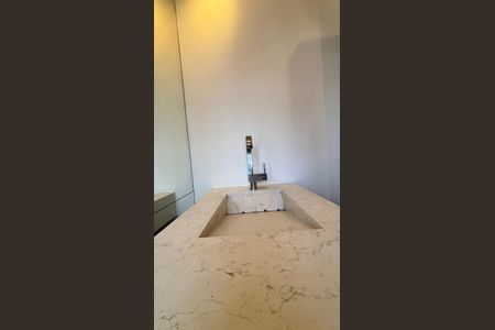 Apartamento à venda com 270m², 4 quartos e 3 vagas Apartamento à venda com 270m², 4 quartos e 3 vagasLavabo