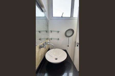 Apartamento à venda com 270m², 4 quartos e 3 vagas Apartamento à venda com 270m², 4 quartos e 3 vagasBanheiro da Suíte 3