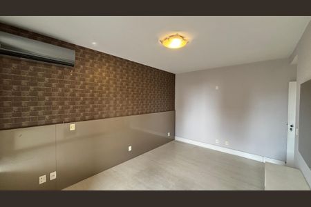 Apartamento à venda com 270m², 4 quartos e 3 vagas Apartamento à venda com 270m², 4 quartos e 3 vagasSuíte 1