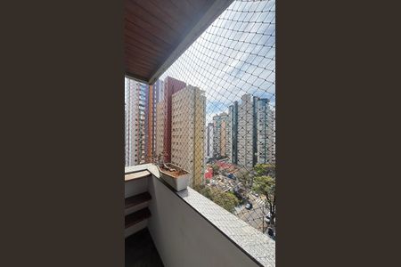 Apartamento à venda com 270m², 4 quartos e 3 vagas Apartamento à venda com 270m², 4 quartos e 3 vagasVaranda da Suíte 4