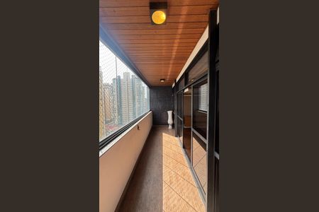 Apartamento à venda com 270m², 4 quartos e 3 vagas Apartamento à venda com 270m², 4 quartos e 3 vagasVaranda da Sala