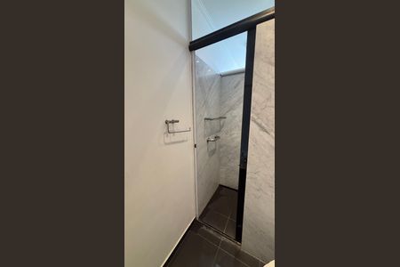 Apartamento à venda com 270m², 4 quartos e 3 vagas Apartamento à venda com 270m², 4 quartos e 3 vagasBanheiro da Suíte 4