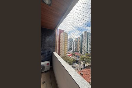 Apartamento à venda com 270m², 4 quartos e 3 vagas Apartamento à venda com 270m², 4 quartos e 3 vagasVaranda da Suíte 1