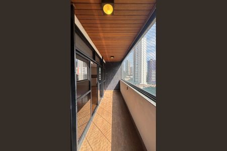 Apartamento à venda com 270m², 4 quartos e 3 vagas Apartamento à venda com 270m², 4 quartos e 3 vagasVaranda da Sala