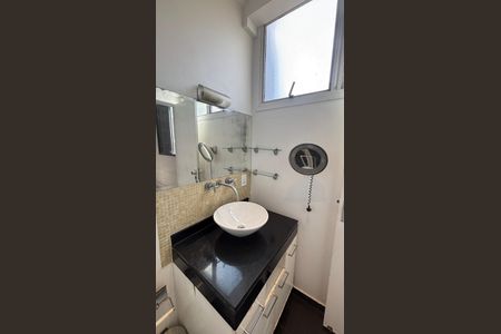 Apartamento à venda com 270m², 4 quartos e 3 vagas Apartamento à venda com 270m², 4 quartos e 3 vagasBanheiro da Suíte 3