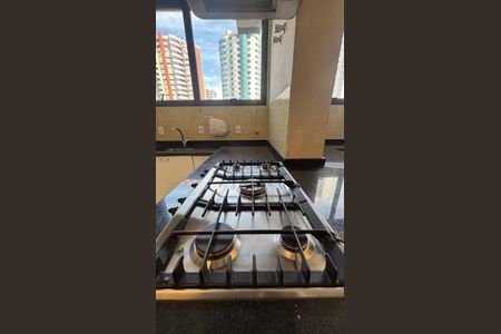 Apartamento à venda com 270m², 4 quartos e 3 vagas Apartamento à venda com 270m², 4 quartos e 3 vagasCozinha