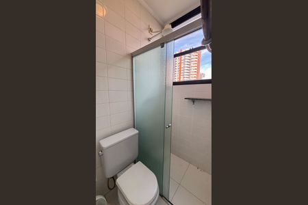 Apartamento à venda com 270m², 4 quartos e 3 vagas Apartamento à venda com 270m², 4 quartos e 3 vagasBanheiro de Serviço