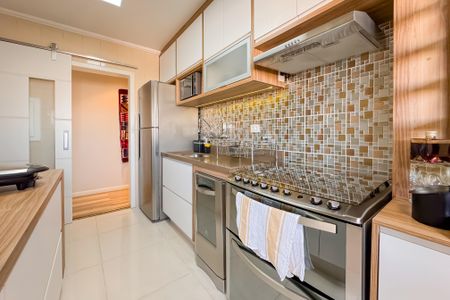 Apartamento à venda com 81m², 3 quartos e 2 vagas Apartamento à venda com 81m², 3 quartos e 2 vagasCozinha