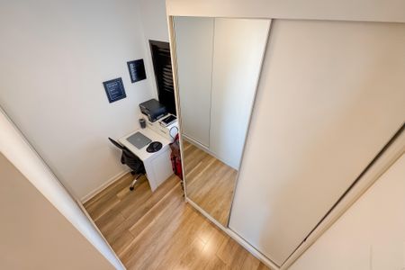 Apartamento à venda com 81m², 3 quartos e 2 vagas Apartamento à venda com 81m², 3 quartos e 2 vagasQuarto 2 - Escritório