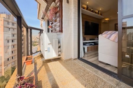 Apartamento à venda com 81m², 3 quartos e 2 vagas Apartamento à venda com 81m², 3 quartos e 2 vagasVaranda da Sala