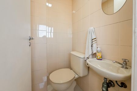 Apartamento à venda com 81m², 3 quartos e 2 vagas Apartamento à venda com 81m², 3 quartos e 2 vagasBanheiro de serviço