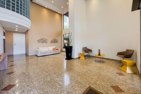 Apartamento à venda com 81m², 3 quartos e 2 vagas Apartamento à venda com 81m², 3 quartos e 2 vagasHall social