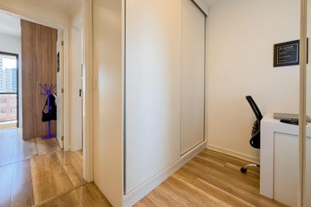 Apartamento à venda com 81m², 3 quartos e 2 vagas Apartamento à venda com 81m², 3 quartos e 2 vagasQuarto 2 - Escritório