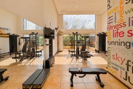 Apartamento à venda com 81m², 3 quartos e 2 vagas Apartamento à venda com 81m², 3 quartos e 2 vagasAcademia