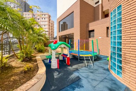 Apartamento à venda com 81m², 3 quartos e 2 vagas Apartamento à venda com 81m², 3 quartos e 2 vagasPlayground