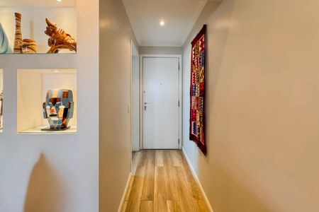 Apartamento à venda com 81m², 3 quartos e 2 vagas Apartamento à venda com 81m², 3 quartos e 2 vagasSala - Entrada