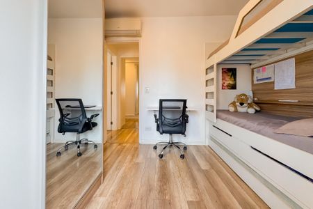 Apartamento à venda com 81m², 3 quartos e 2 vagas Apartamento à venda com 81m², 3 quartos e 2 vagasQuarto 1