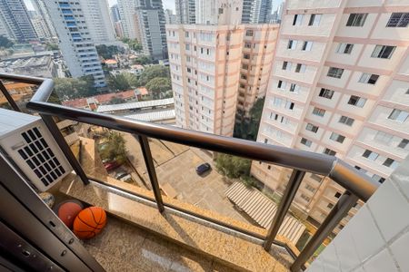 Apartamento à venda com 81m², 3 quartos e 2 vagas Apartamento à venda com 81m², 3 quartos e 2 vagasQuarto 1 - Sacada
