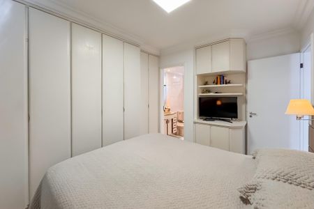 Apartamento à venda com 81m², 3 quartos e 2 vagas Apartamento à venda com 81m², 3 quartos e 2 vagasSuíte