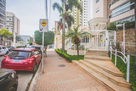 Apartamento à venda com 102m², 3 quartos e 2 vagas Apartamento à venda com 102m², 3 quartos e 2 vagasFachada