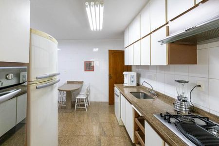 Apartamento à venda com 186m², 4 quartos e 2 vagas Apartamento à venda com 186m², 4 quartos e 2 vagasCozinha