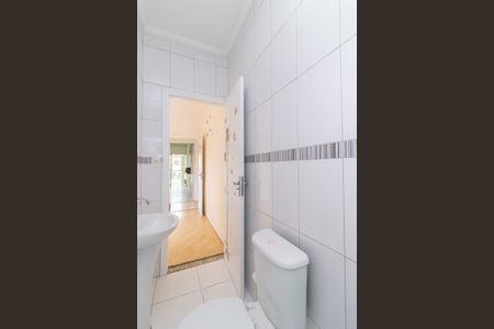 Casa à venda com 100m², 2 quartos e 2 vagasBanheiro da Suíte 1