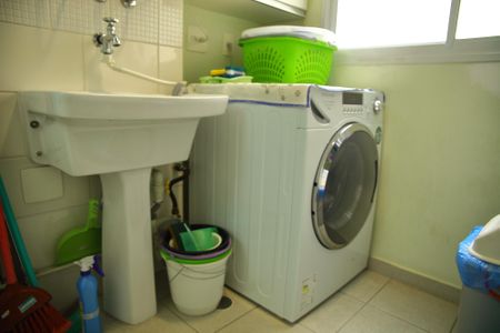 Apartamento à venda com 87m², 3 quartos e 1 vagaÁrea de Serviço