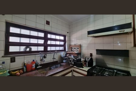 Casa à venda com 189m², 3 quartos e 2 vagas Casa à venda com 189m², 3 quartos e 2 vagasCozinha