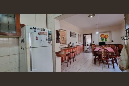 Casa à venda com 189m², 3 quartos e 2 vagas Casa à venda com 189m², 3 quartos e 2 vagasCozinha