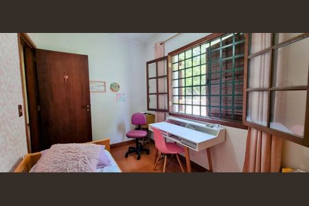 Casa à venda com 189m², 3 quartos e 2 vagas Casa à venda com 189m², 3 quartos e 2 vagasQuarto 2