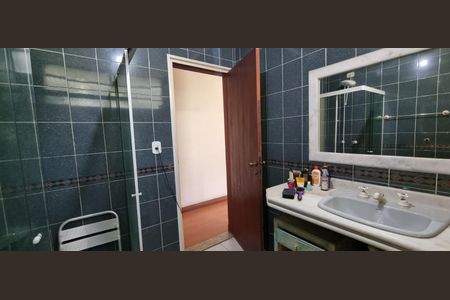 Casa à venda com 189m², 3 quartos e 2 vagas Casa à venda com 189m², 3 quartos e 2 vagasBanheiro 1