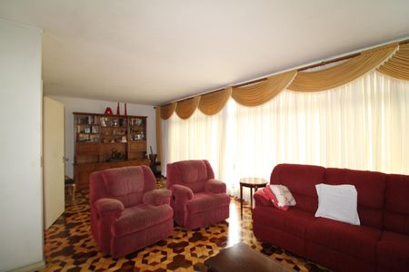 Casa à venda com 276m², 3 quartos e 2 vagasSala 2