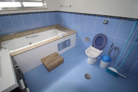 Casa à venda com 276m², 3 quartos e 2 vagasBanheiro do Quarto 1