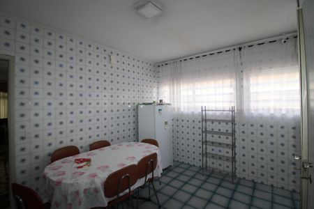 Casa à venda com 276m², 3 quartos e 2 vagasCozinha