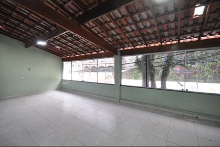 Casa à venda com 200m², 3 quartos e 3 vagasSalão de festas