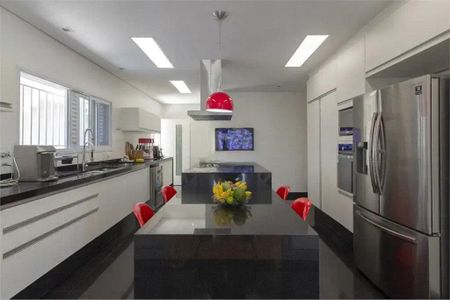 Casa à venda com 497m², 4 quartos e 6 vagas