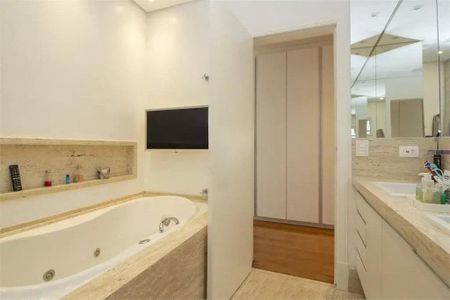 Casa à venda com 497m², 4 quartos e 6 vagas