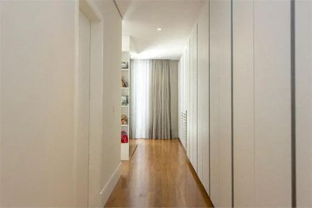 Casa à venda com 497m², 4 quartos e 6 vagas